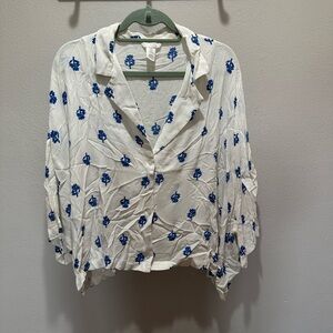 H&M White and Blue 3/4 Sleeve Notched Collar Blouse